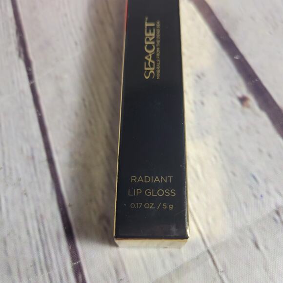Seacret Radiant Lip Gloss Sweet Rose pink color Make Up Lips Glossy NEW - Picture 3 of 5